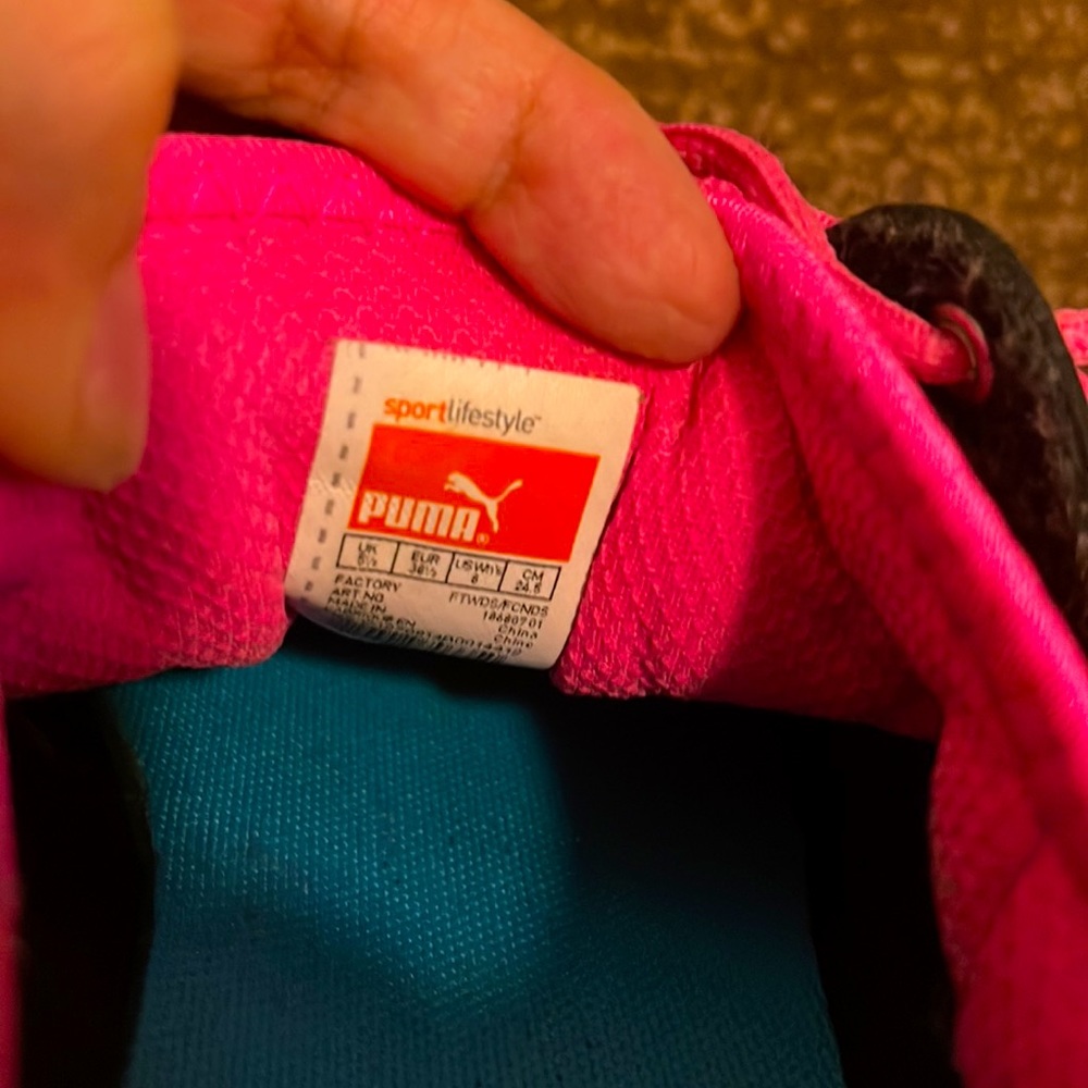 Puma Running Shoes - Picture 3 of 4